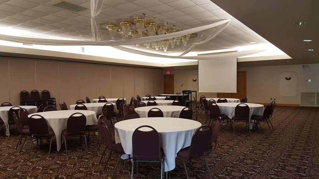 Americas Best Value Inn Chippewa Falls Facilities photo